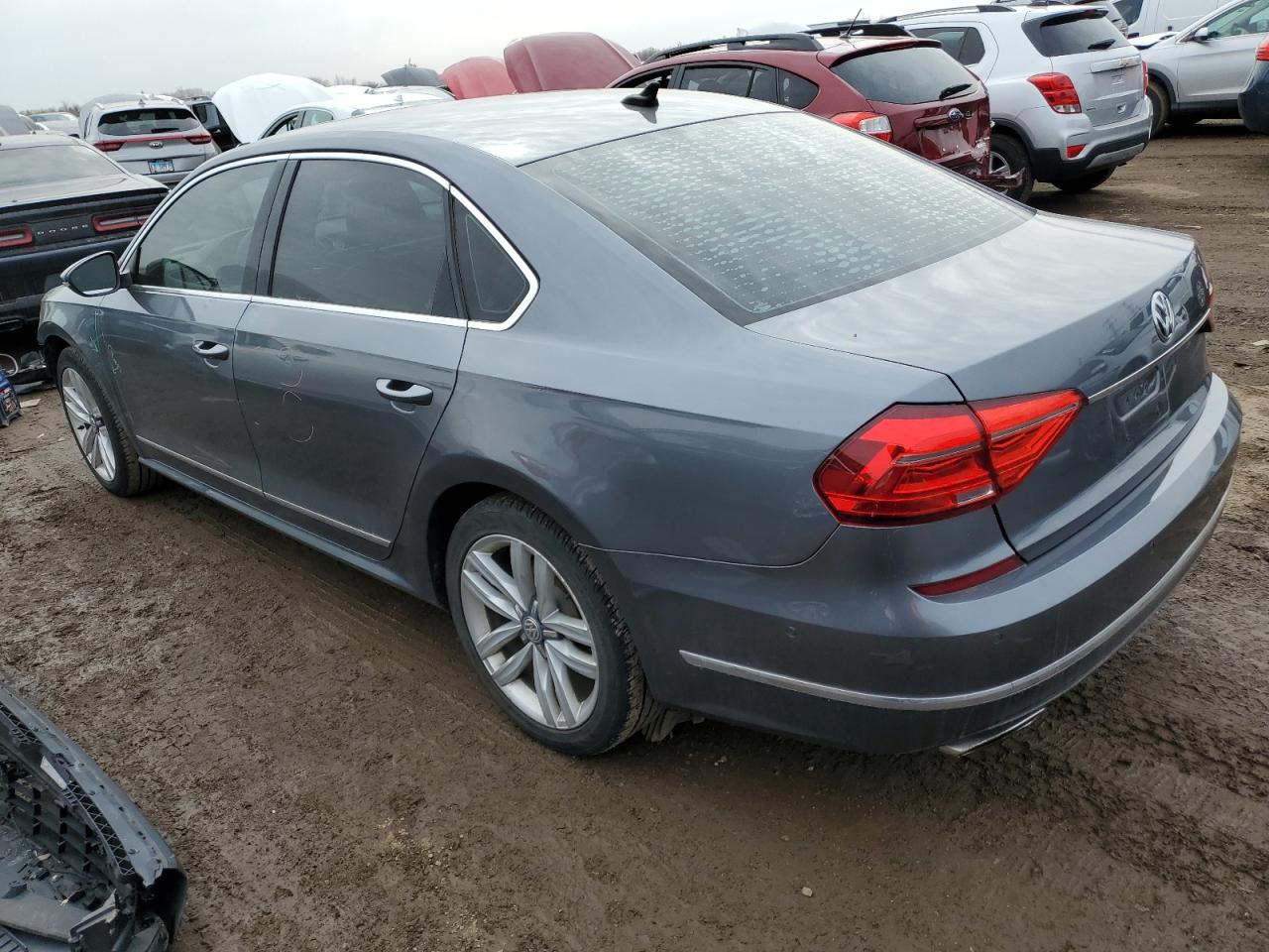 2016 Volkswagen Passat - Image 2