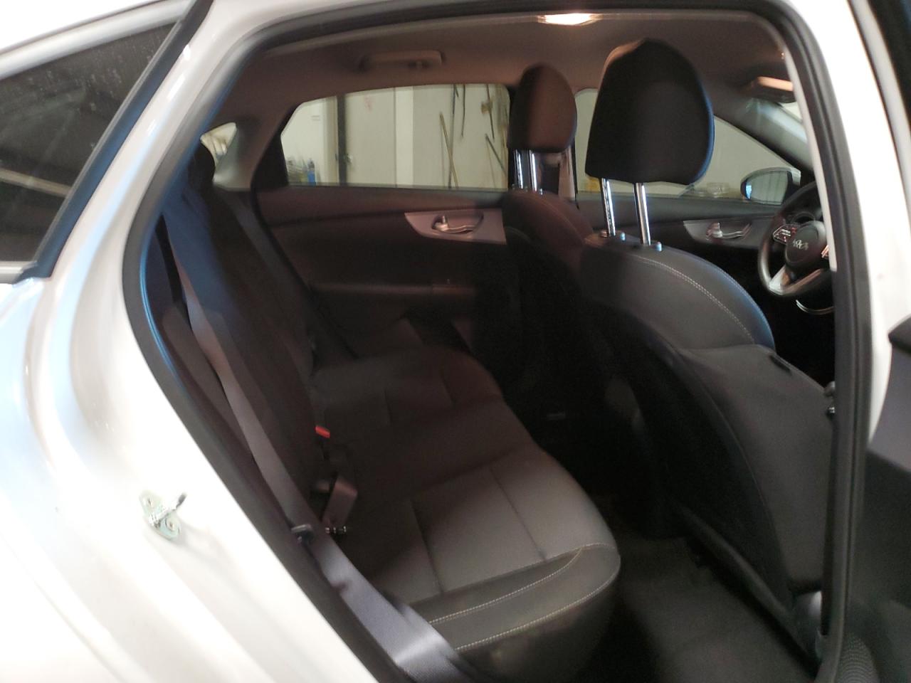 2024 Kia Forte - Image 10