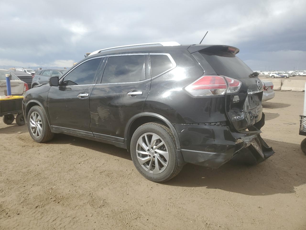 2015 Nissan Rogue - Image 2