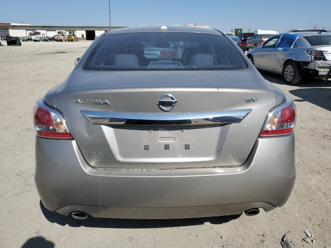 2015 Nissan Altima - Image 6