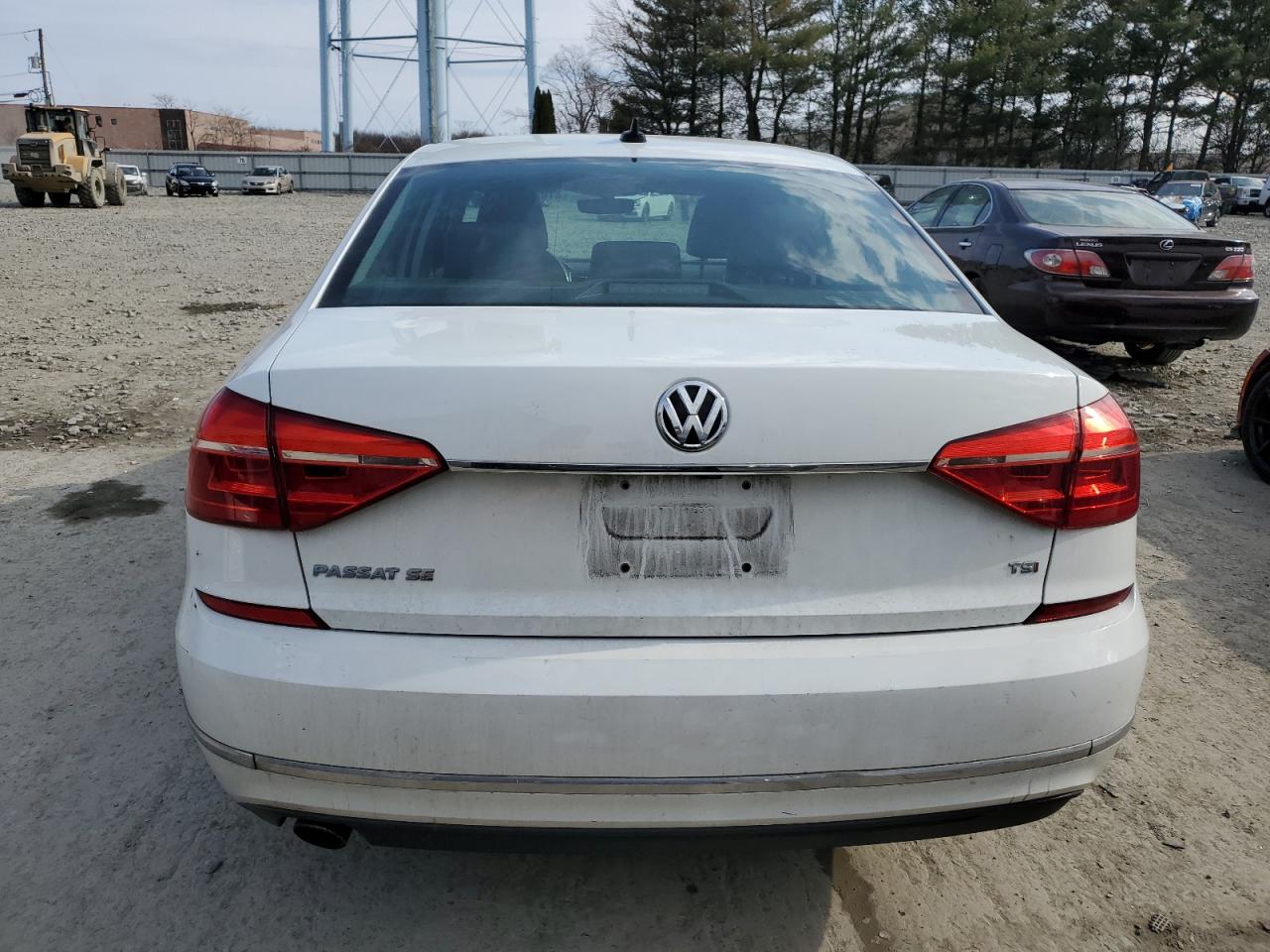 2016 Volkswagen Passat - Image 6