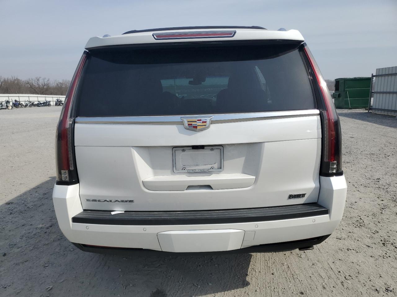 2018 Cadillac Escalade - Image 6