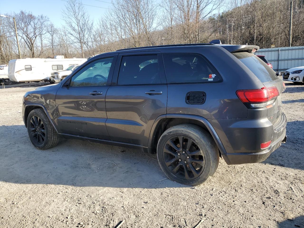 2017 Jeep Grand Cherokee - Image 2