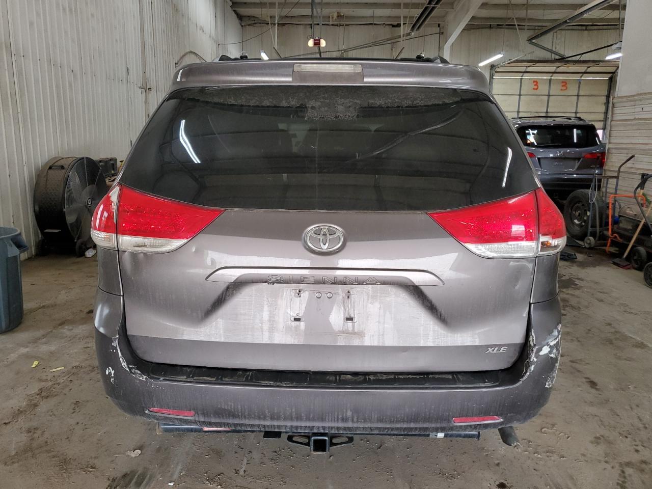 2013 Toyota Sienna - Image 6