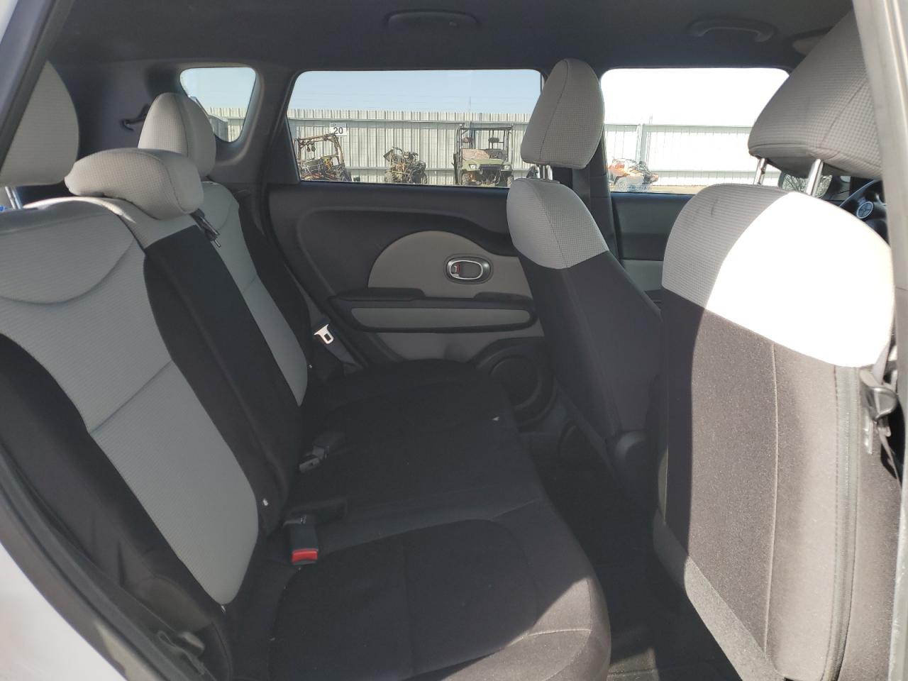 2016 Kia Soul - Image 11