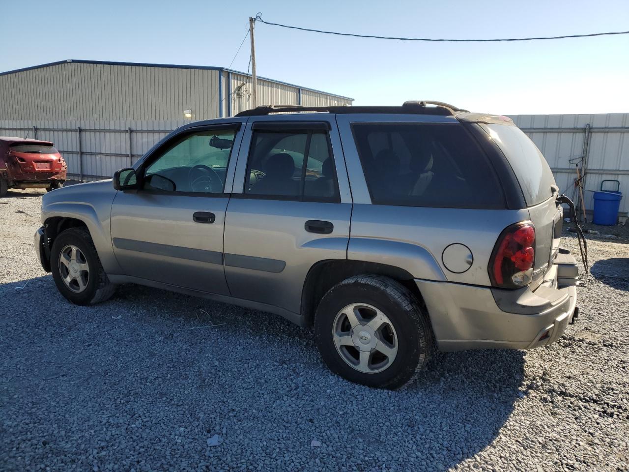 2005 Chevrolet TrailBlazer - Image 2