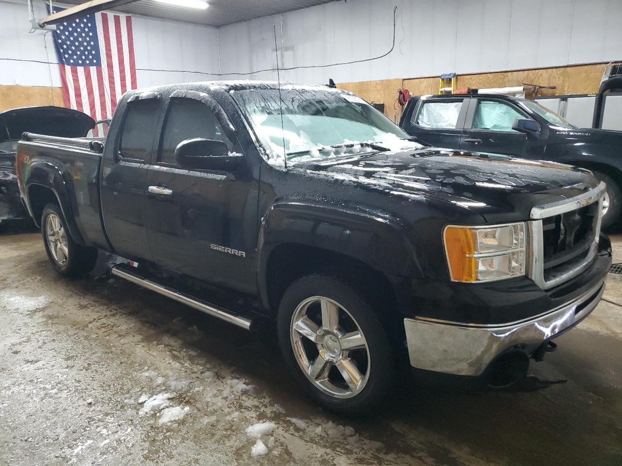 2010 GMC Sierra - Image 4