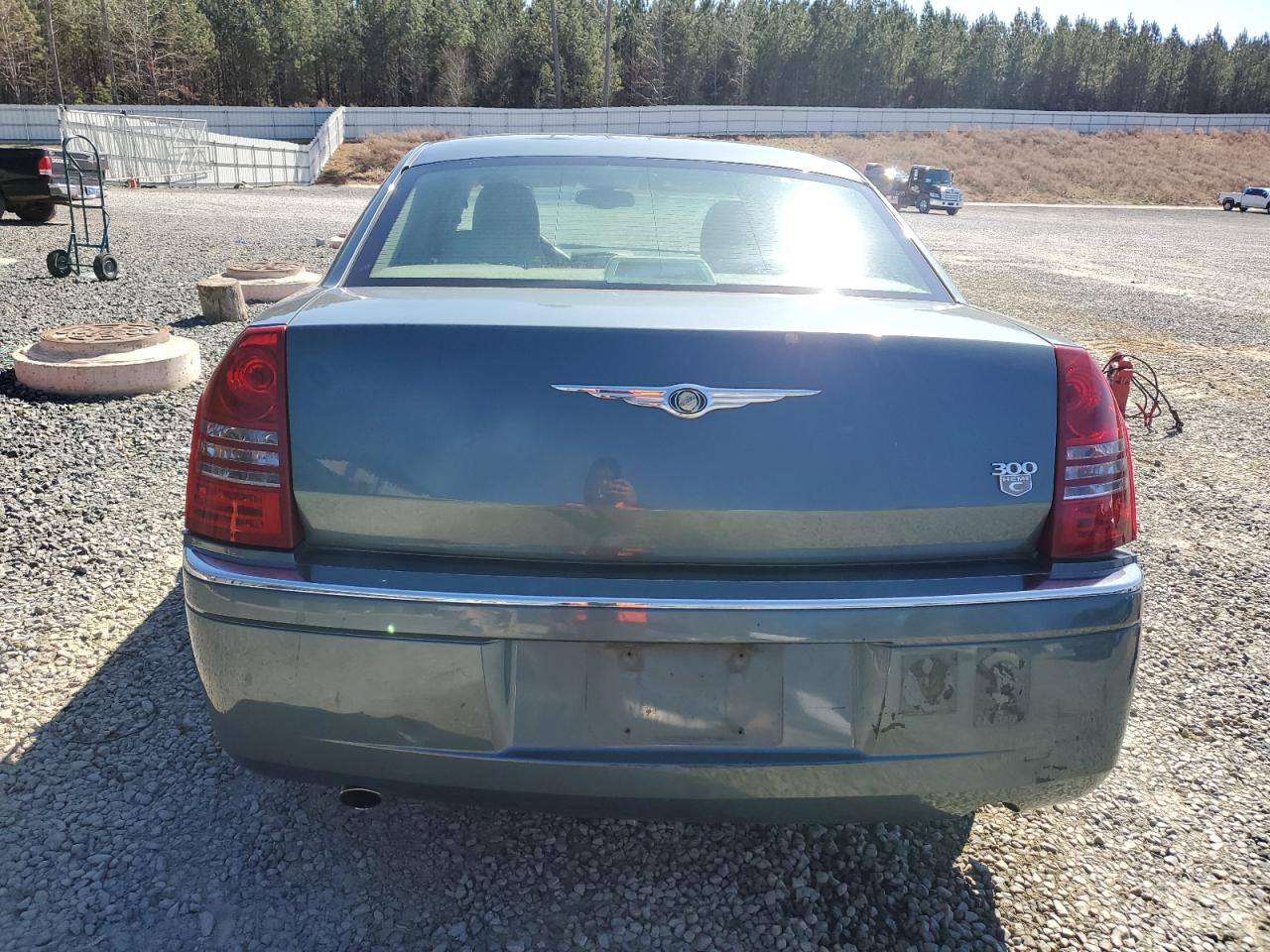 2006 Chrysler 300C VIN: 2C3KA63H56H134991 Lot: 81144425