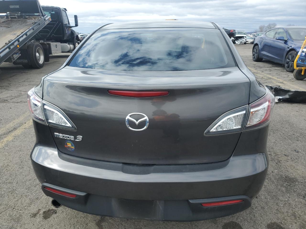 2010 Mazda 3 - Image 6