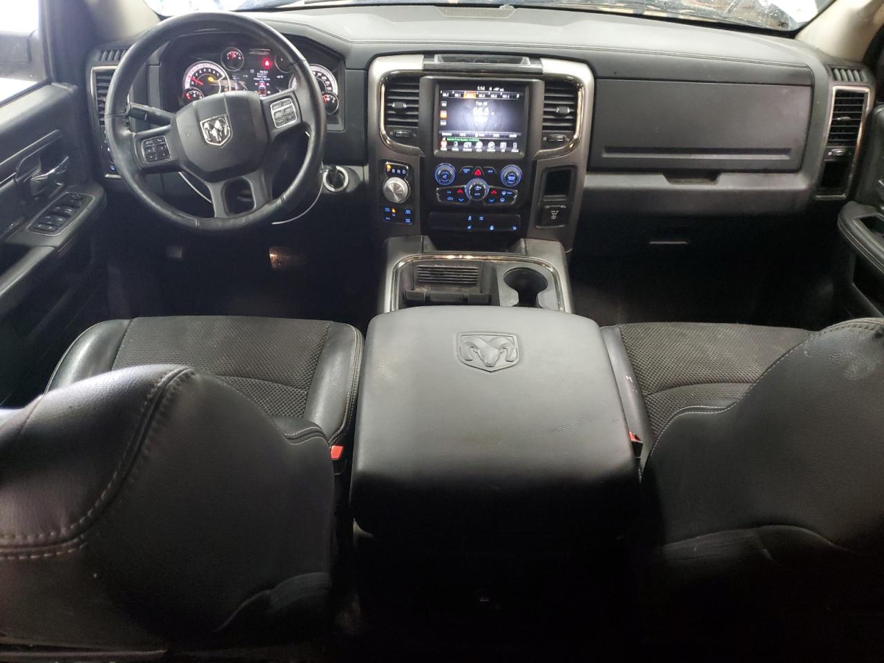 2016 RAM 1500 - Image 8