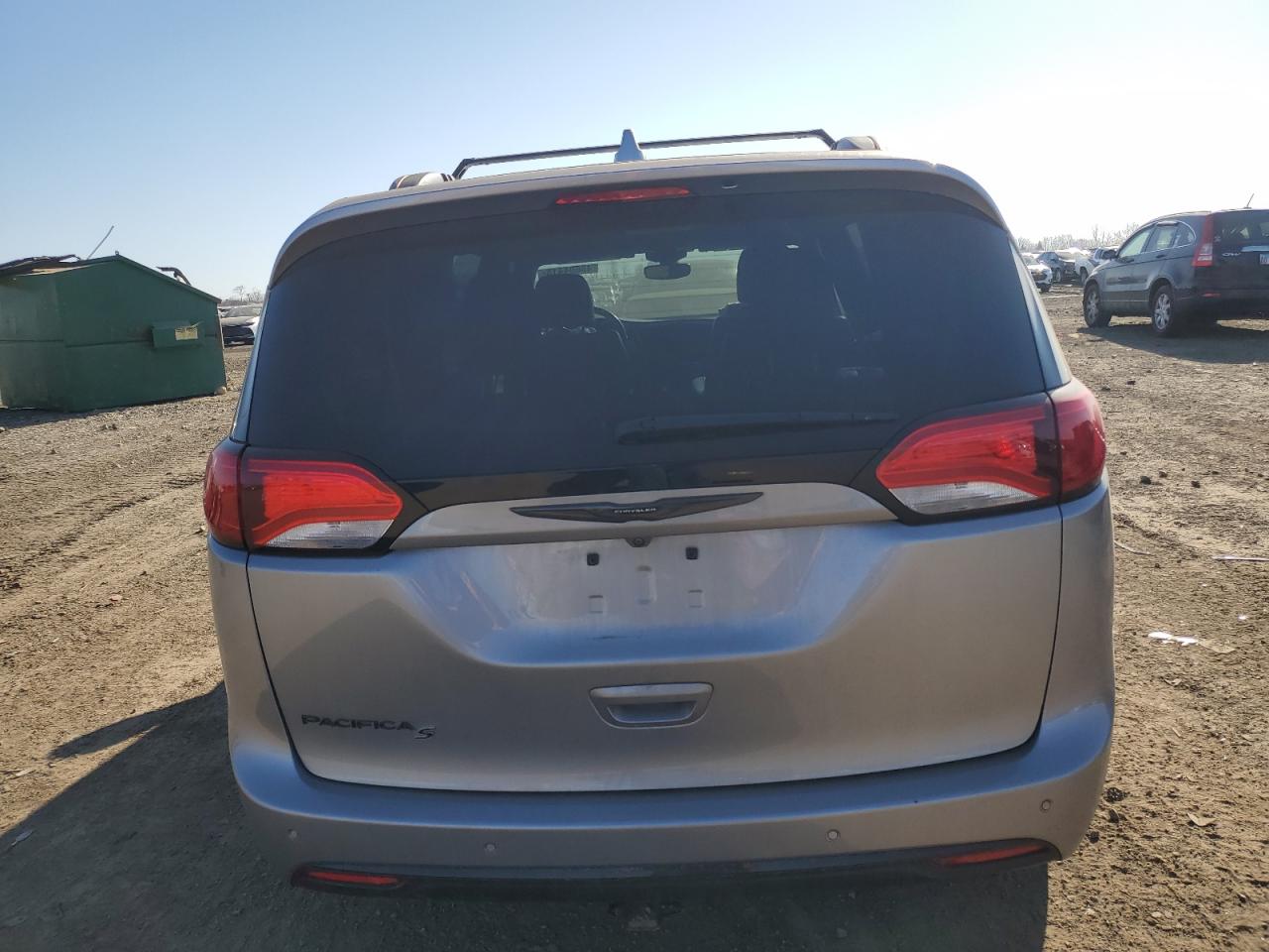 2018 Chrysler Pacifica - Image 6