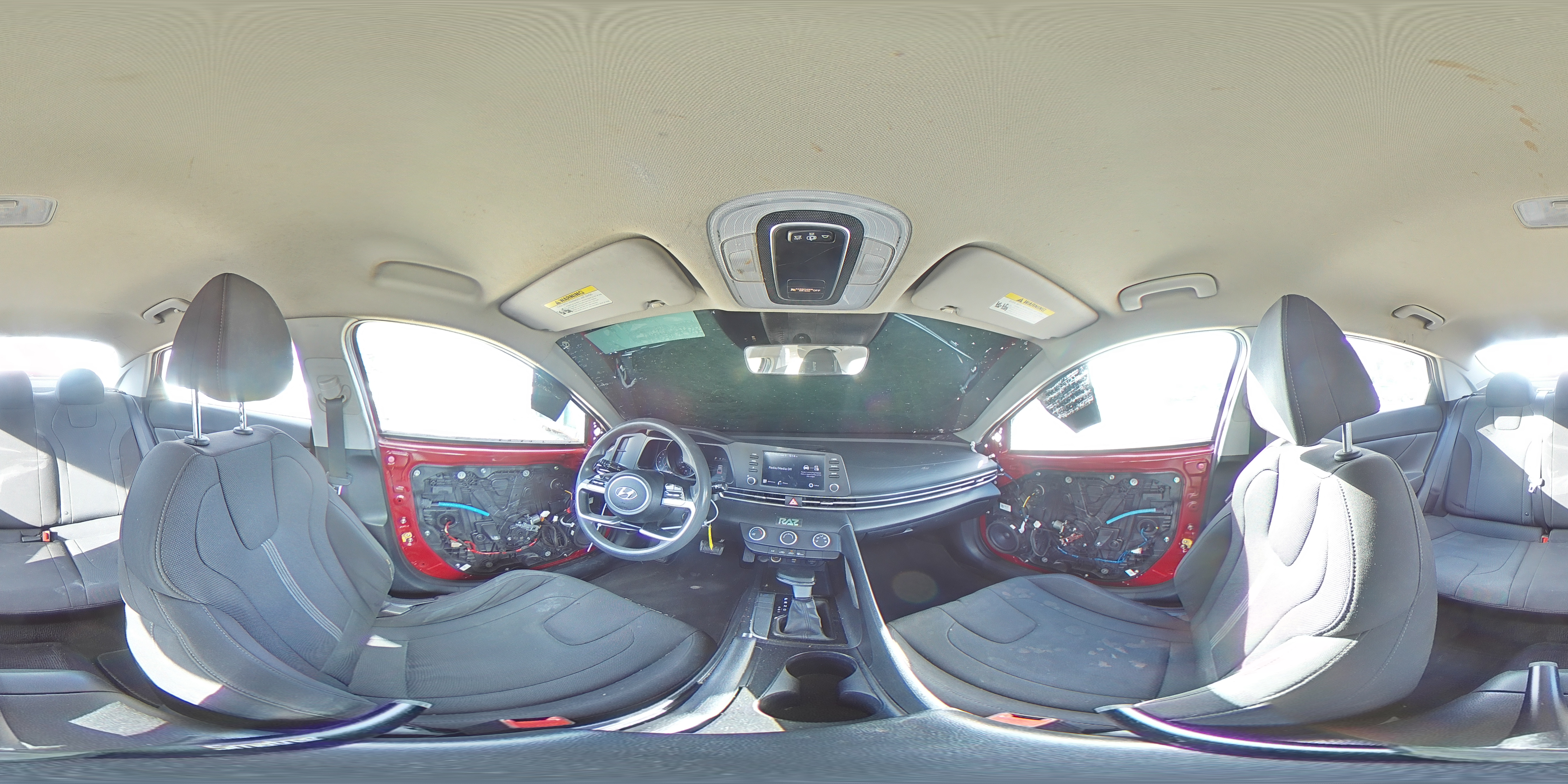 2022 Hyundai Elantra - Image 15