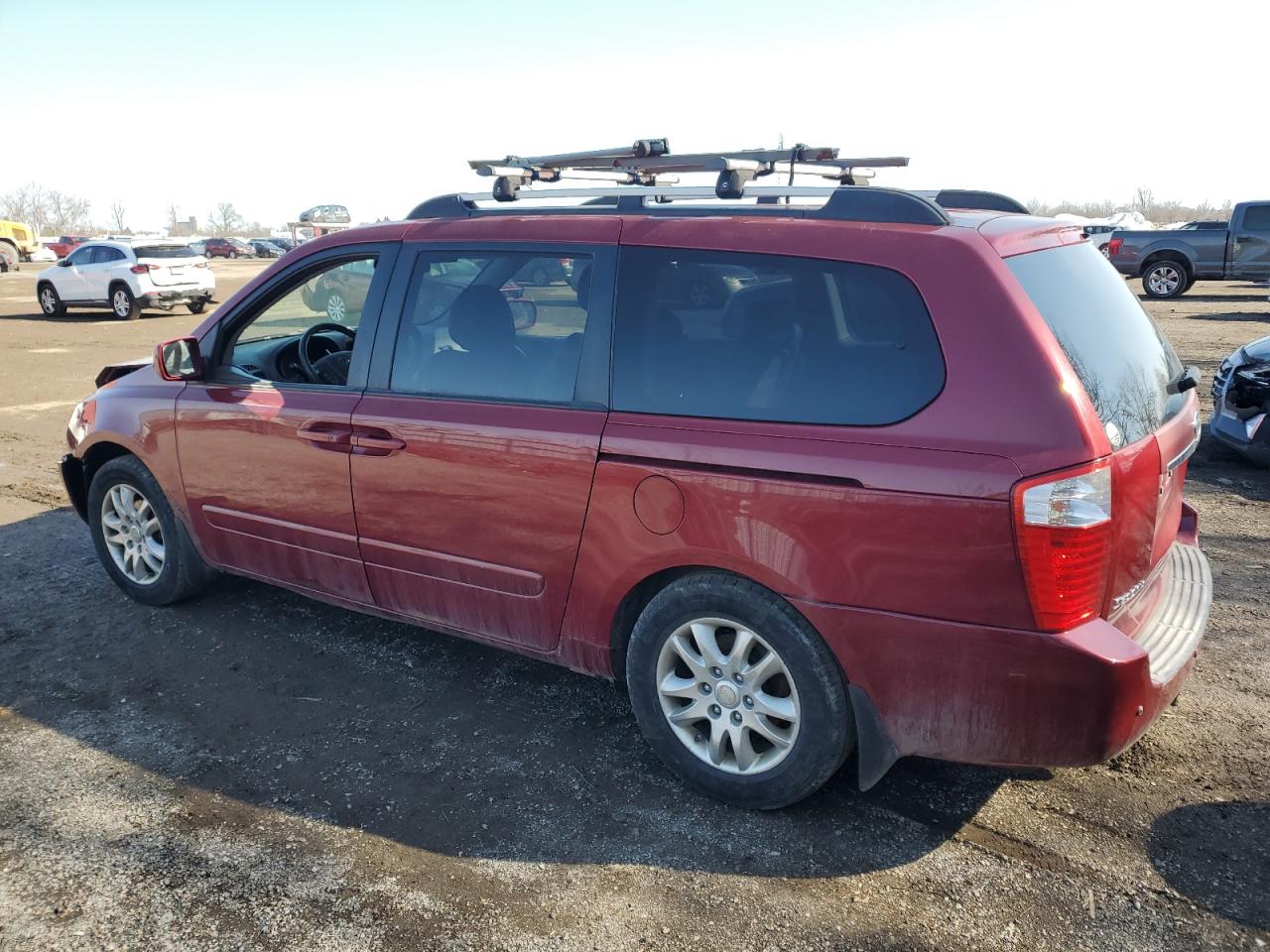 2008 Kia Sedona - Image 2