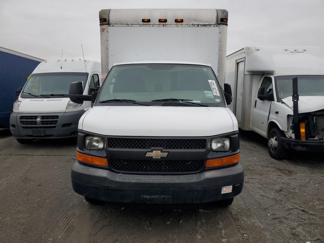 2012 Chevrolet Express - Image 5