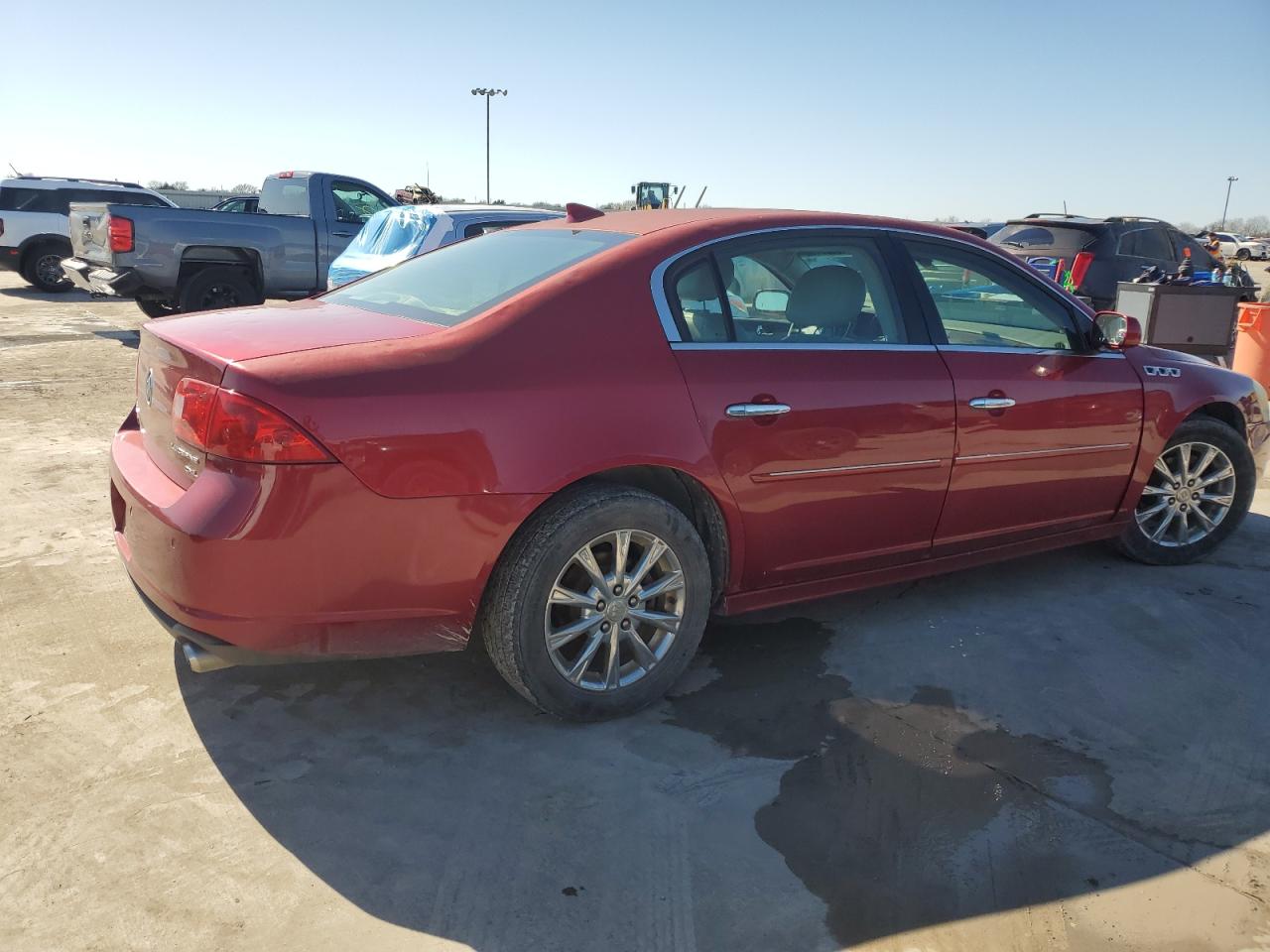 2010 Buick Lucerne - Image 3