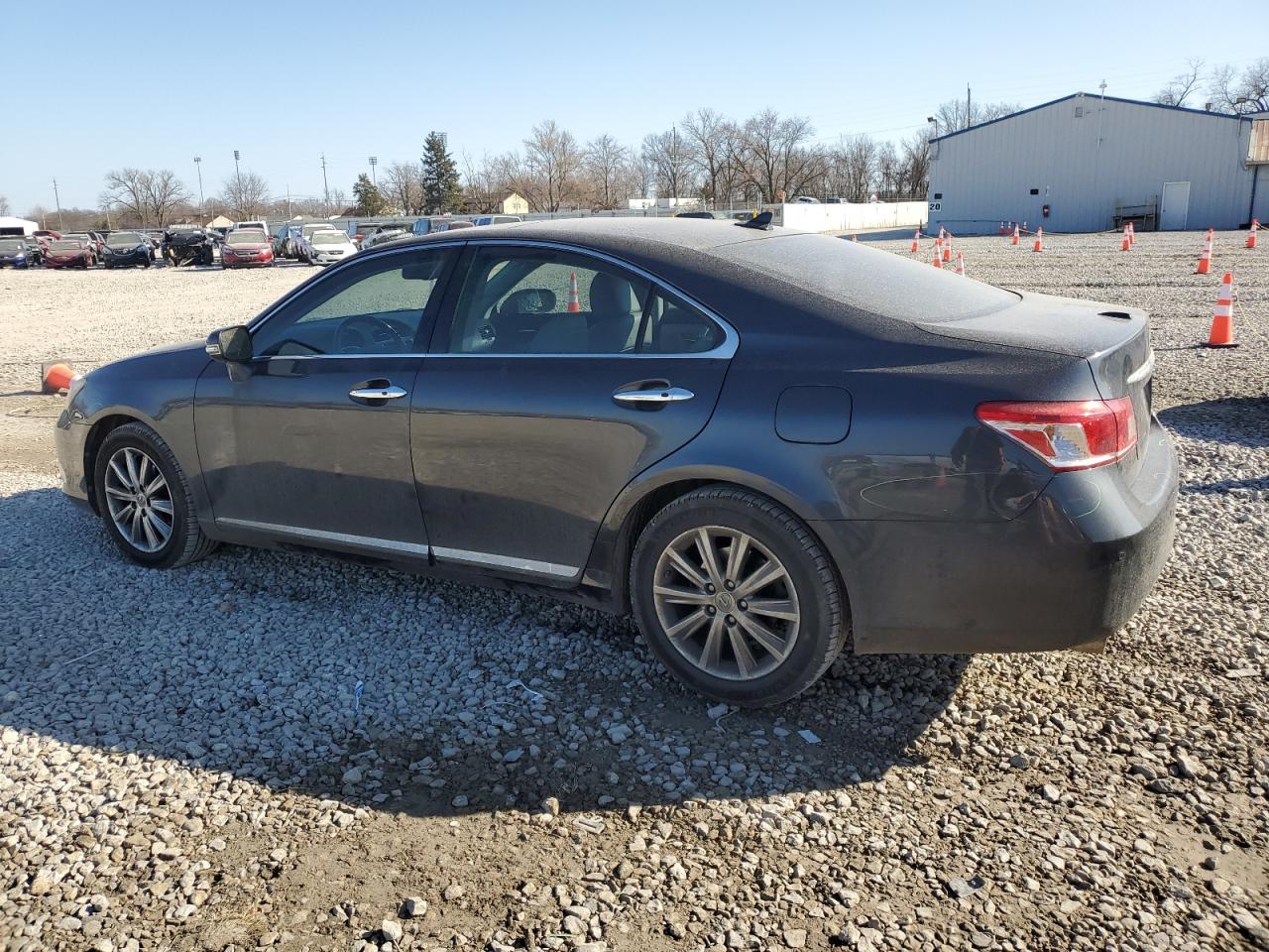 2011 Lexus ES - Image 2