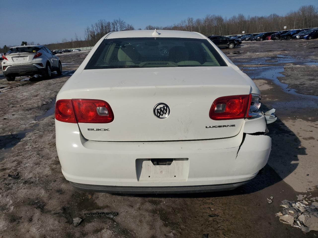 2010 Buick Lucerne - Image 6