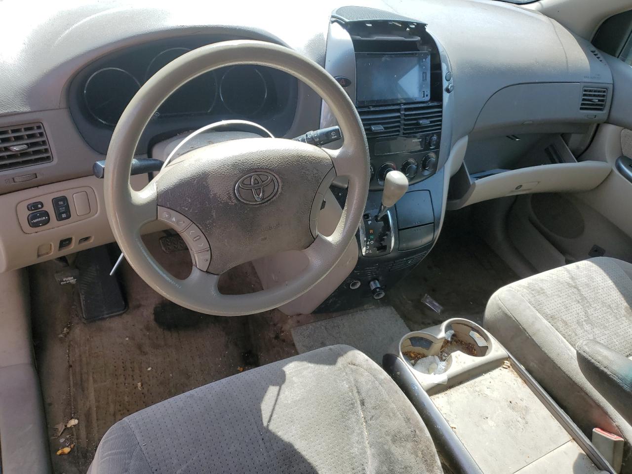 2008 Toyota Sienna - Image 8