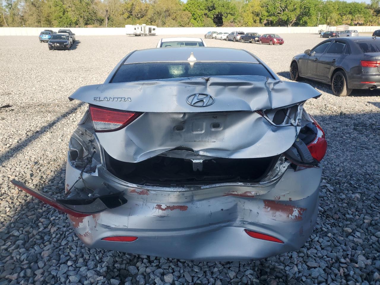2013 Hyundai Elantra - Image 6