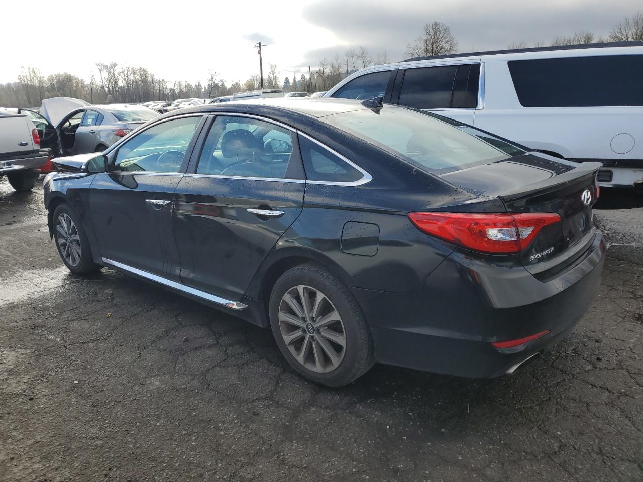 2016 Hyundai Sonata - Image 2