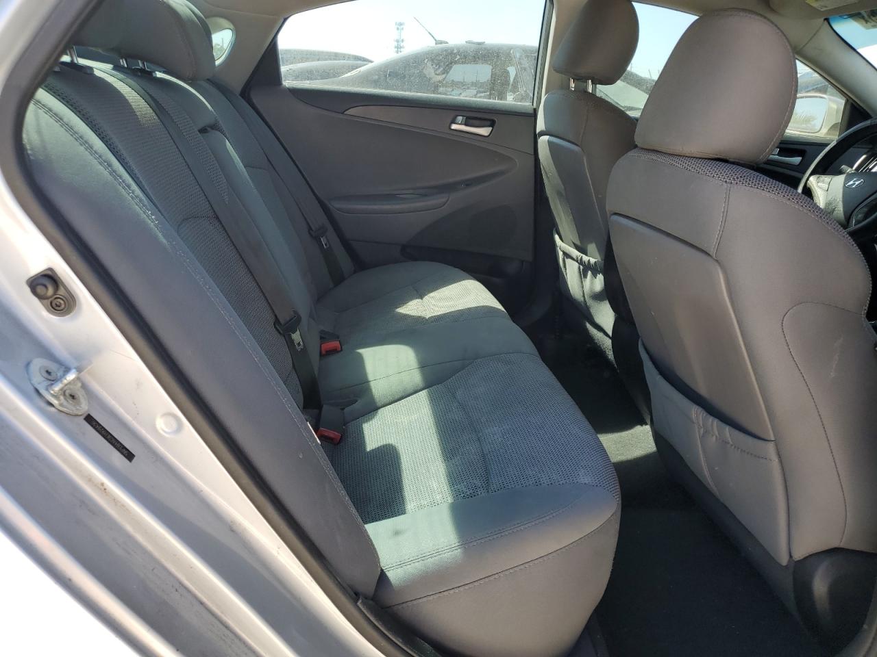 2014 Hyundai Sonata - Image 10