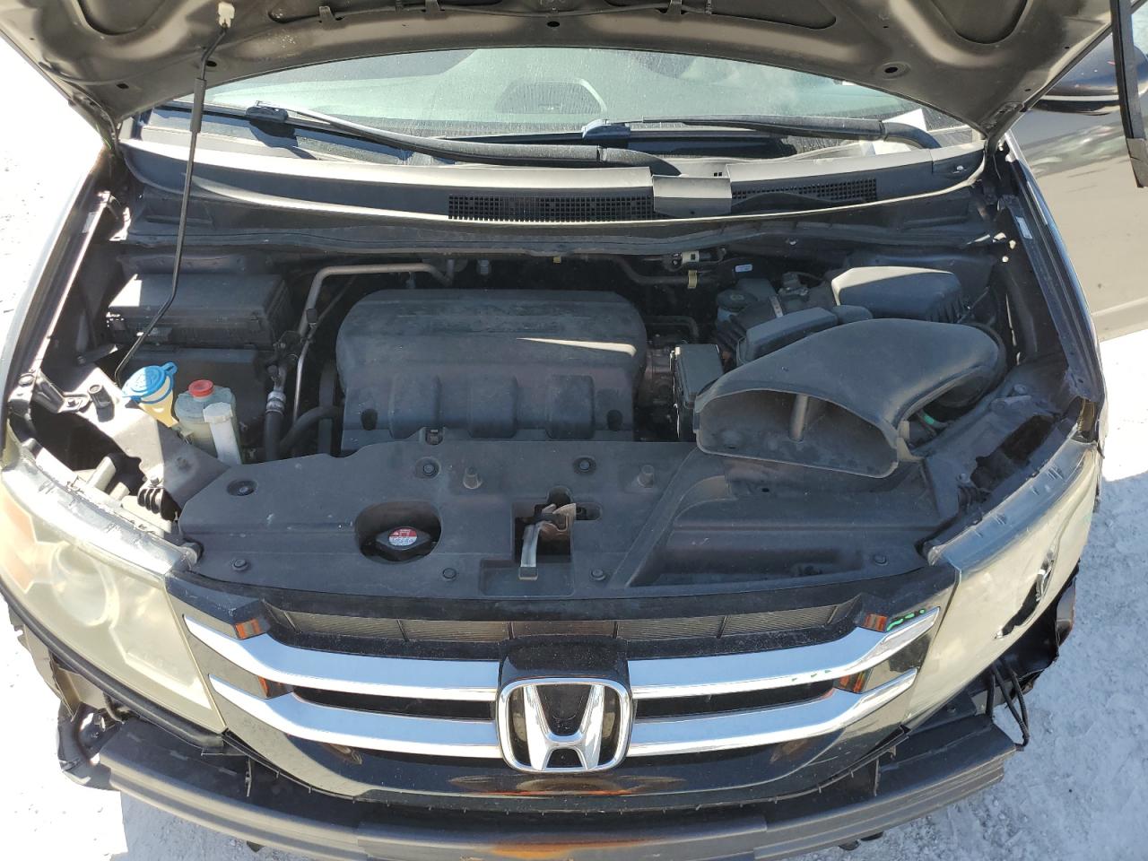 2015 Honda Odyssey - Image 12