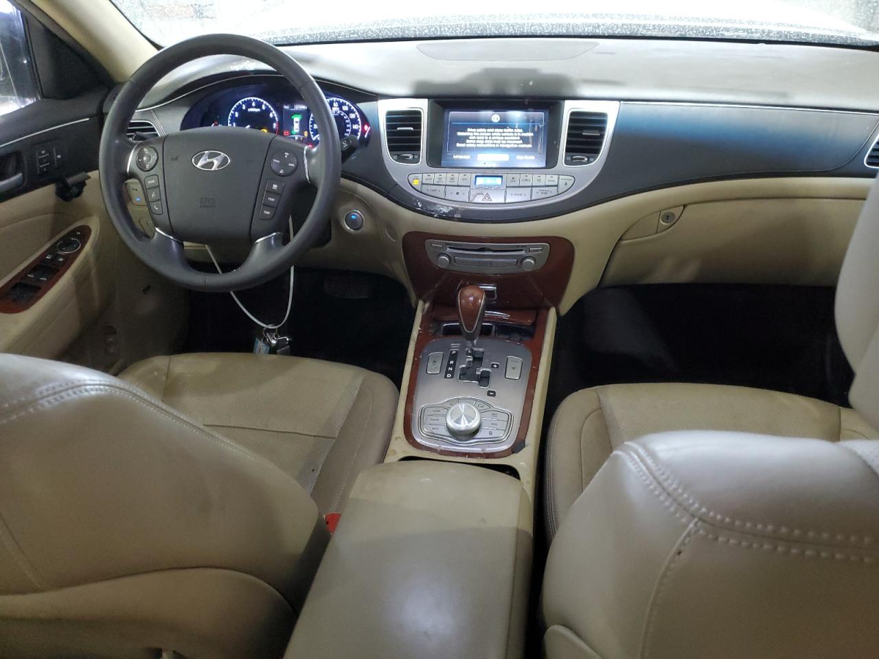 2013 Hyundai Genesis - Image 8