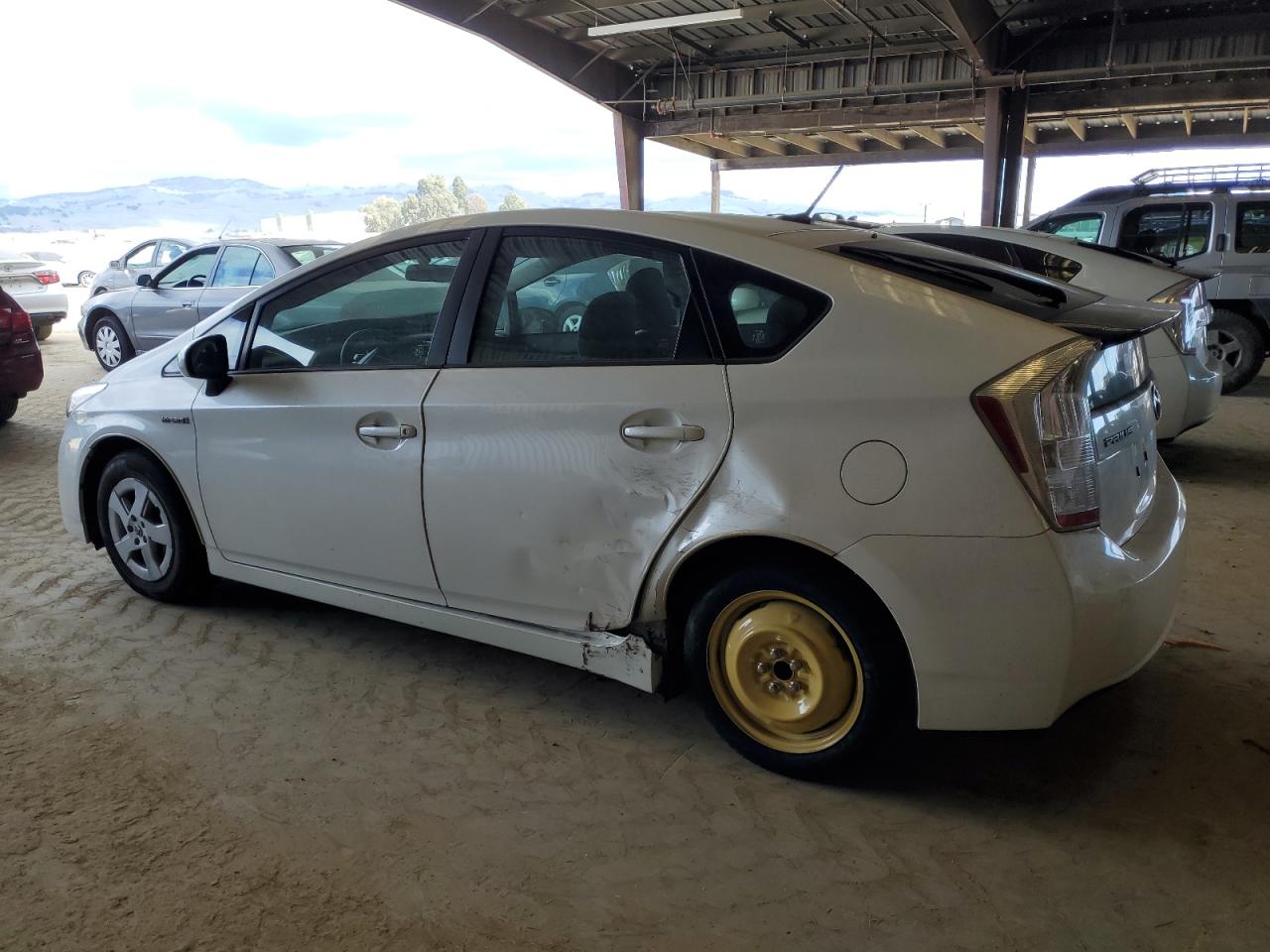 2010 Toyota Prius - Image 2