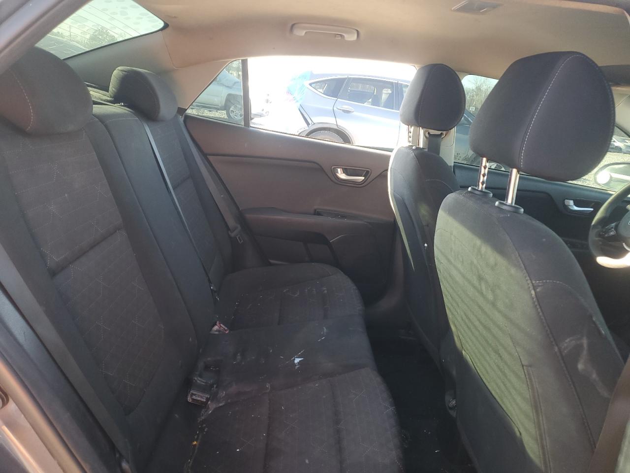 2019 Kia Rio - Image 10