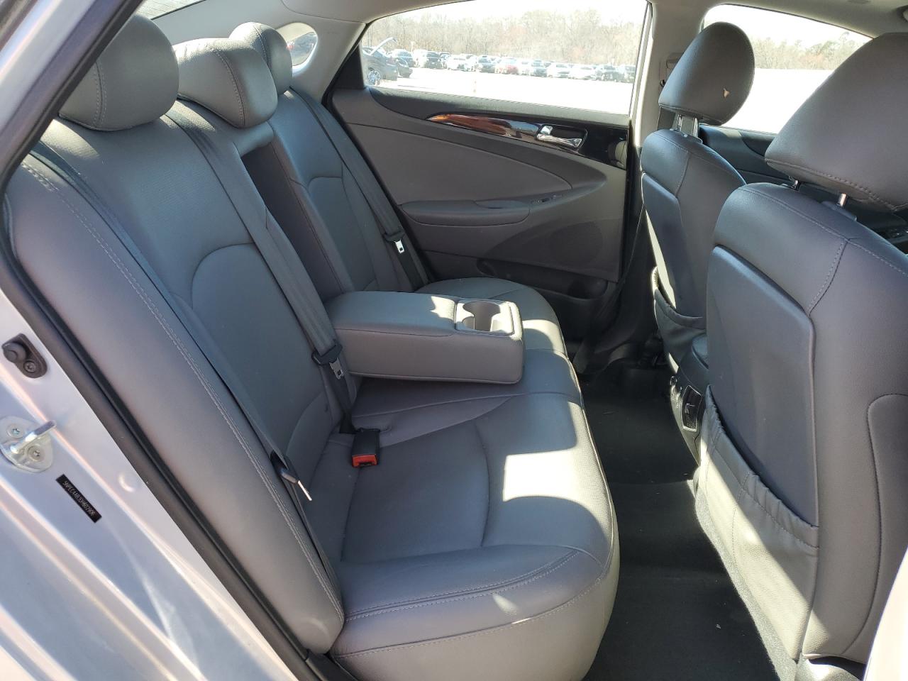 2013 Hyundai Sonata - Image 10