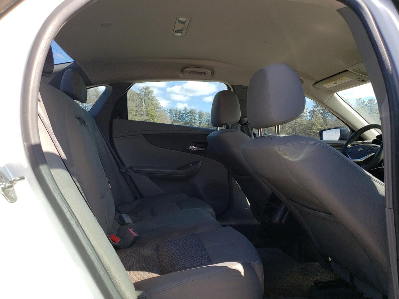 2016 Chevrolet Impala - Image 10