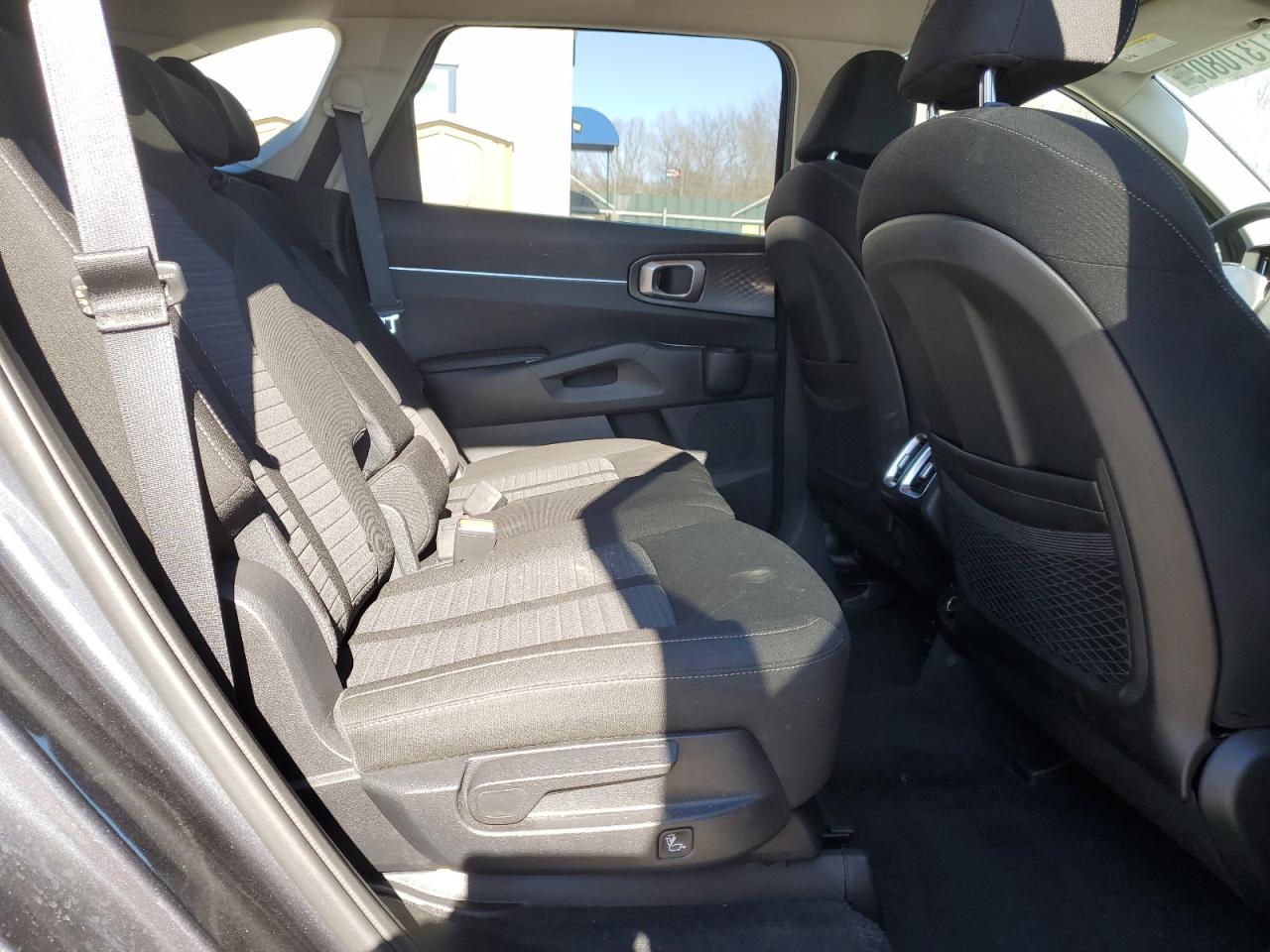 2022 Kia Sorento - Image 11