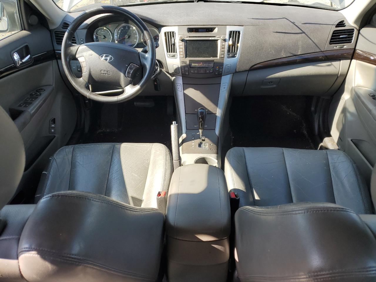 2009 Hyundai Sonata - Image 8
