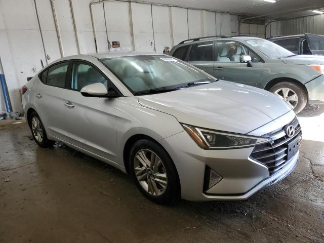  HYUNDAI ELANTRA 2019 Серебристый