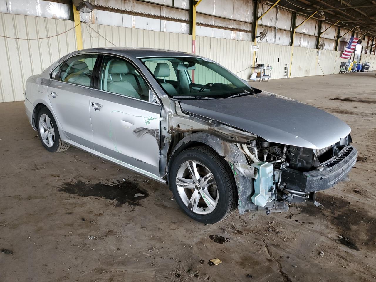 2015 Volkswagen Passat - Image 4