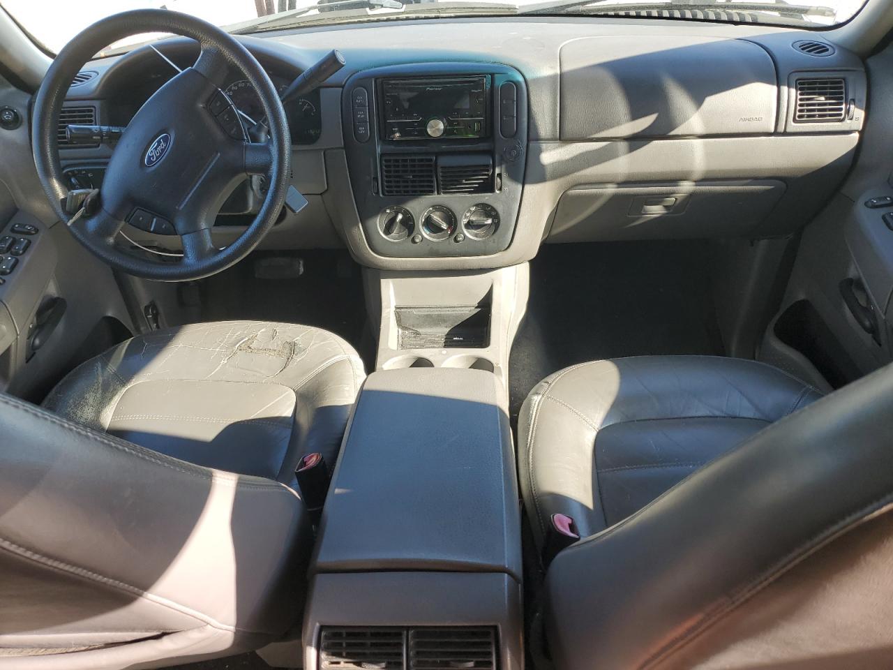 2002 Ford Explorer - Image 8