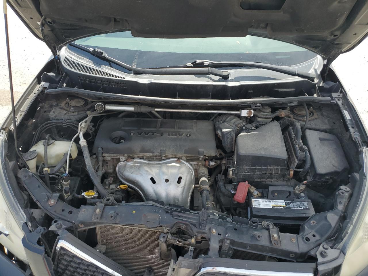 2010 Pontiac Vibe - Image 12