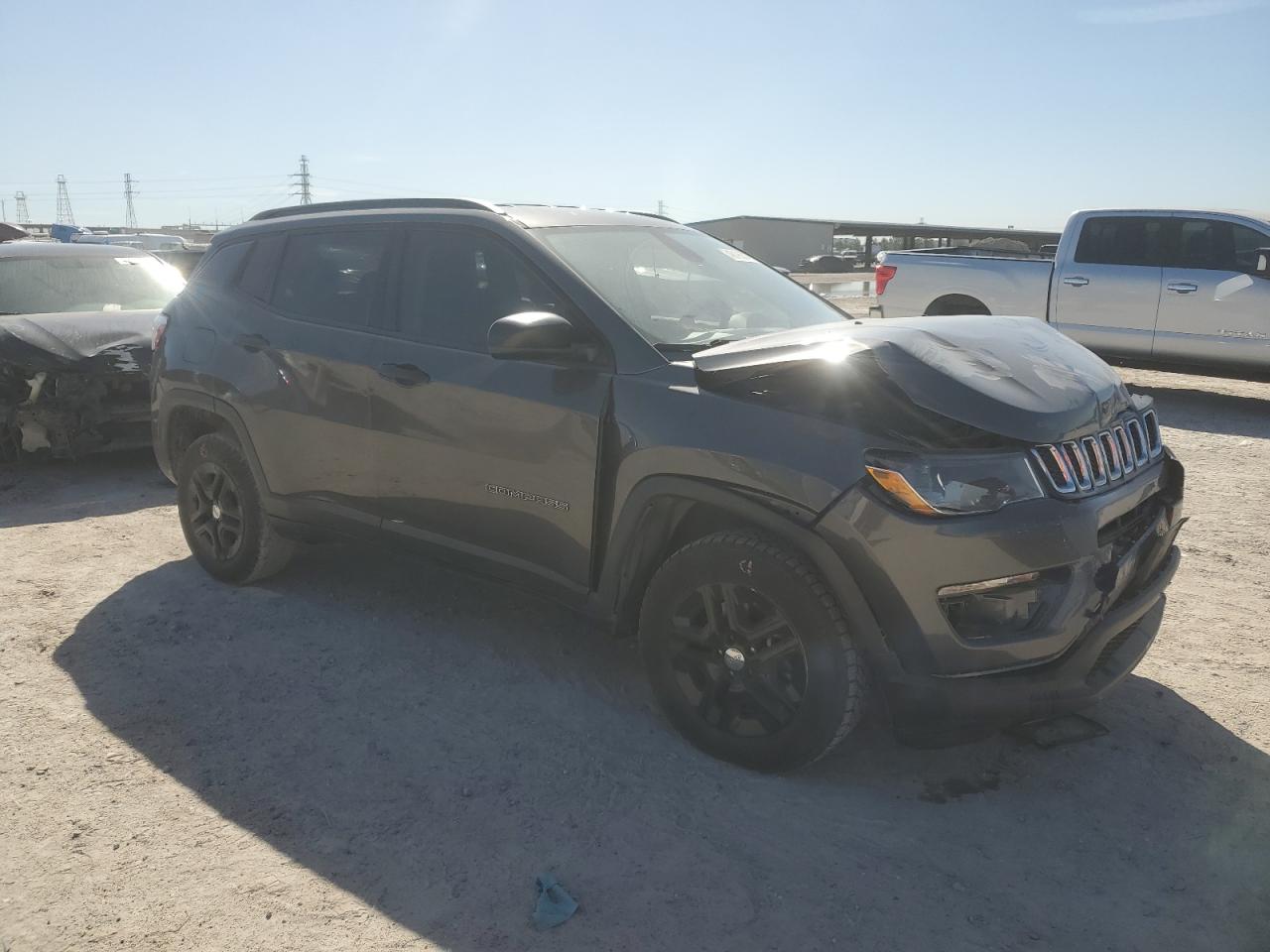 2018 Jeep Compass - Image 4