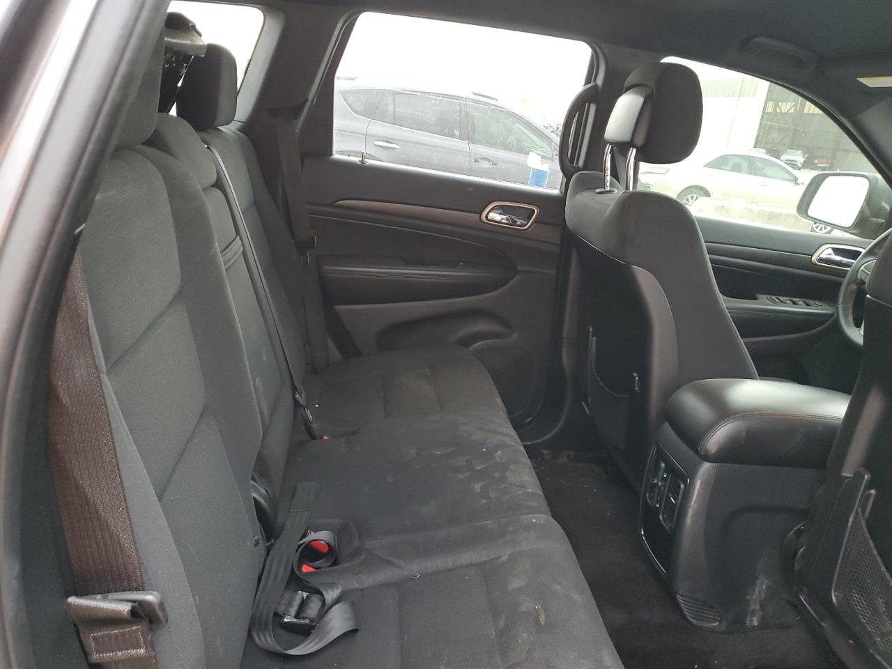 2016 Jeep Grand Cherokee - Image 11
