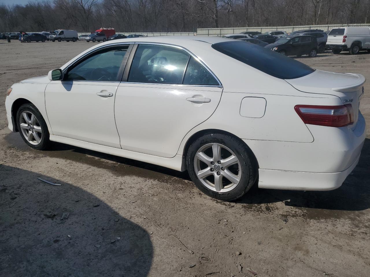 2009 Toyota Camry - Image 2