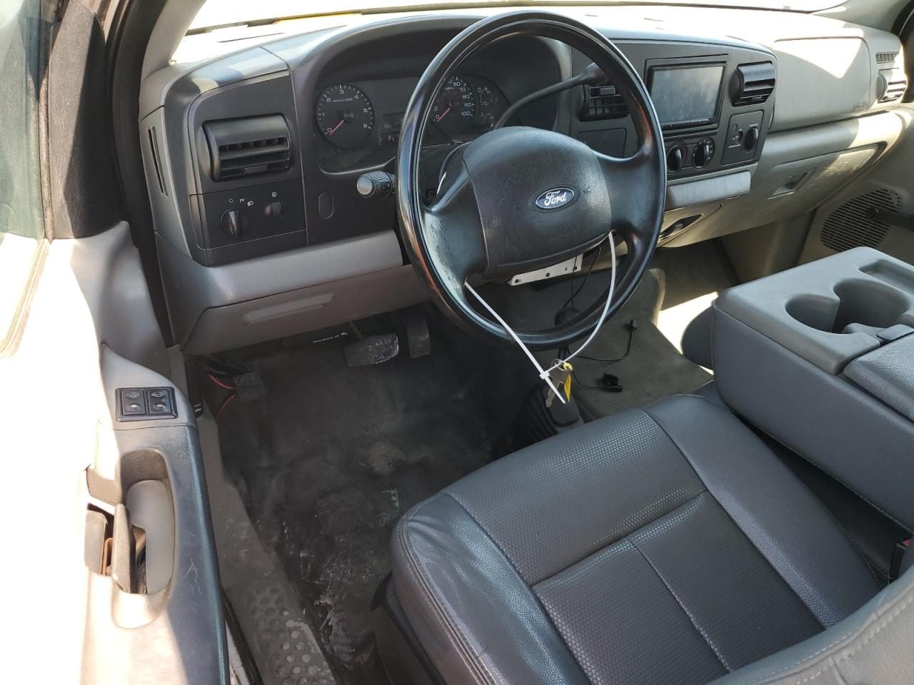 2006 Ford F250 - Image 8