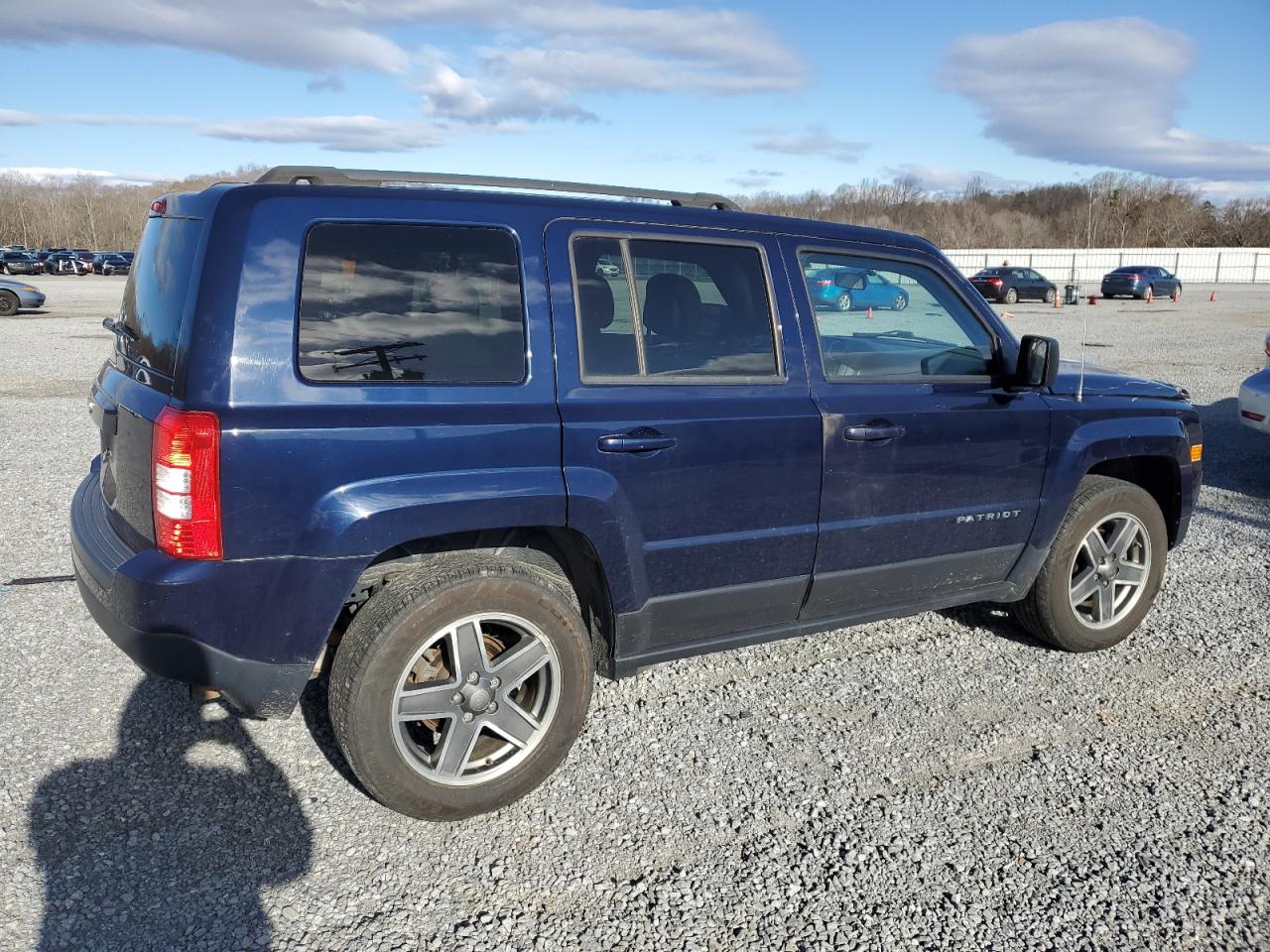 2015 Jeep Liberty (Patriot) - Image 3