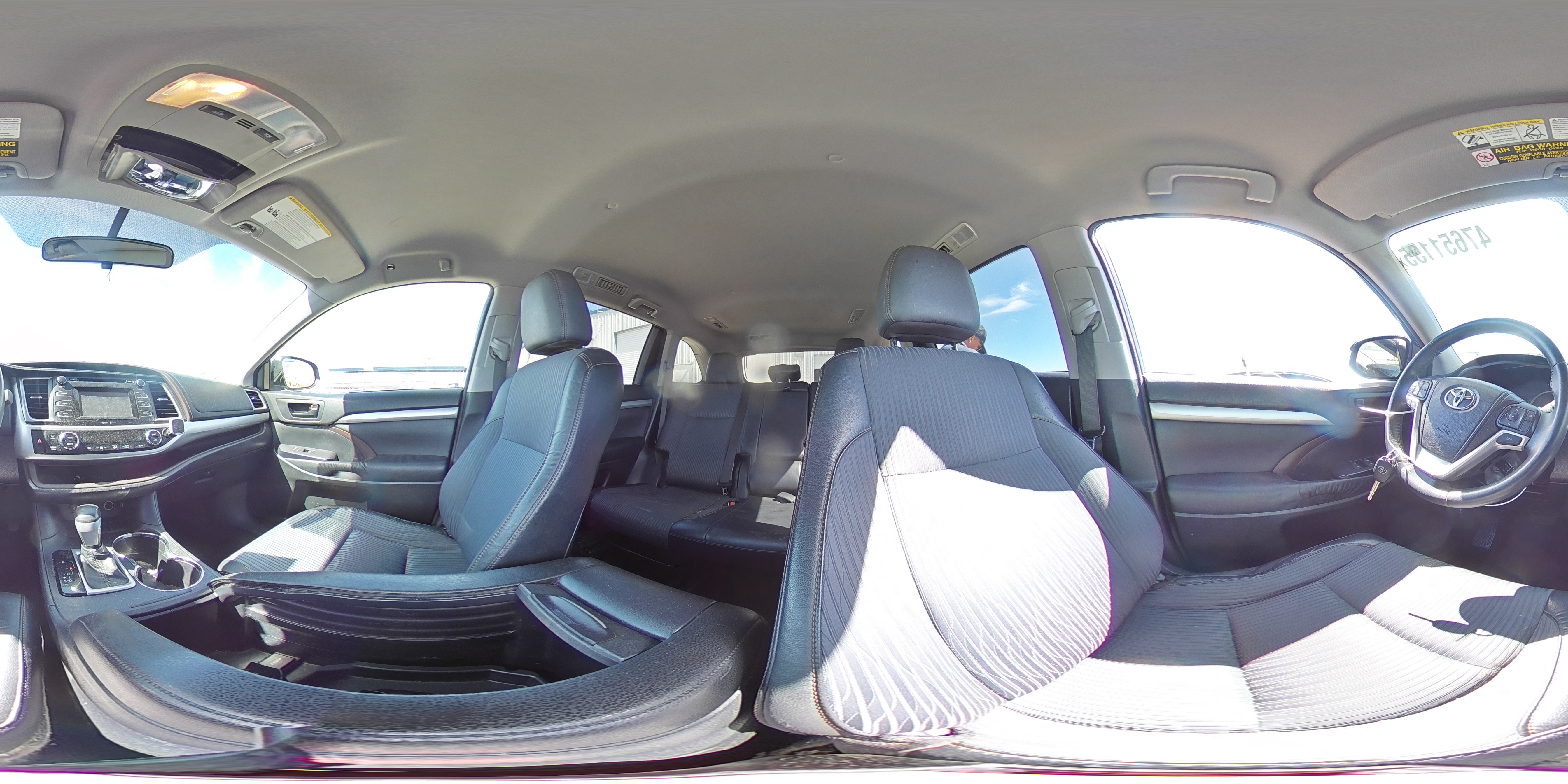 2015 Toyota Highlander - Image 15