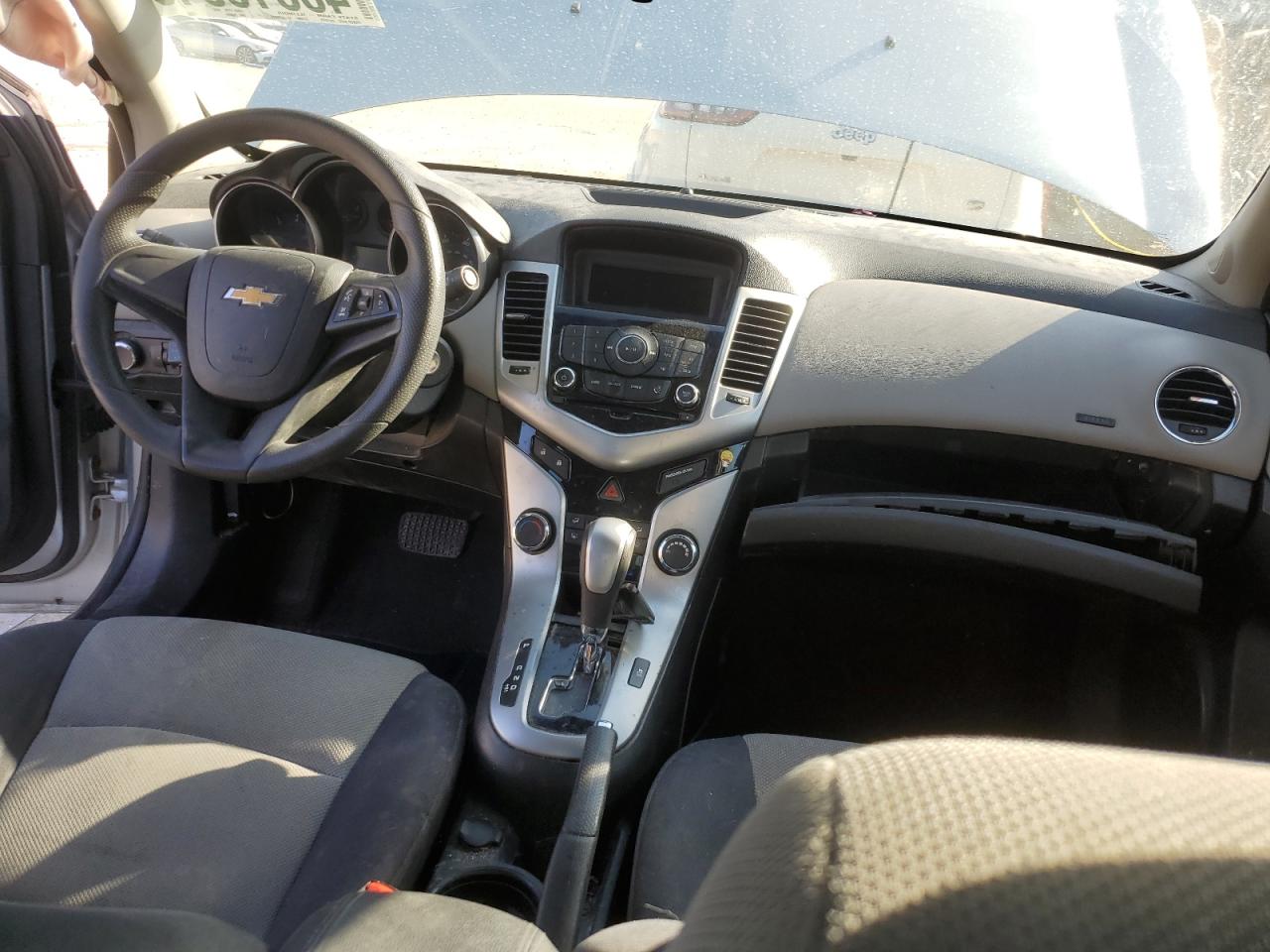 2014 Chevrolet Cruze - Image 8