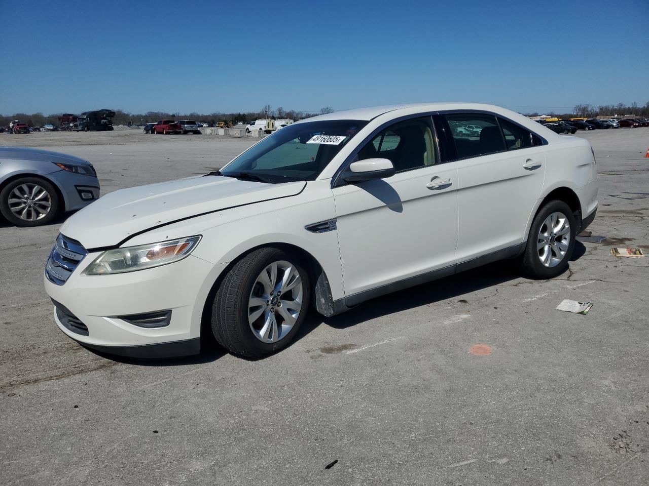 2010 Ford Taurus - Image 1