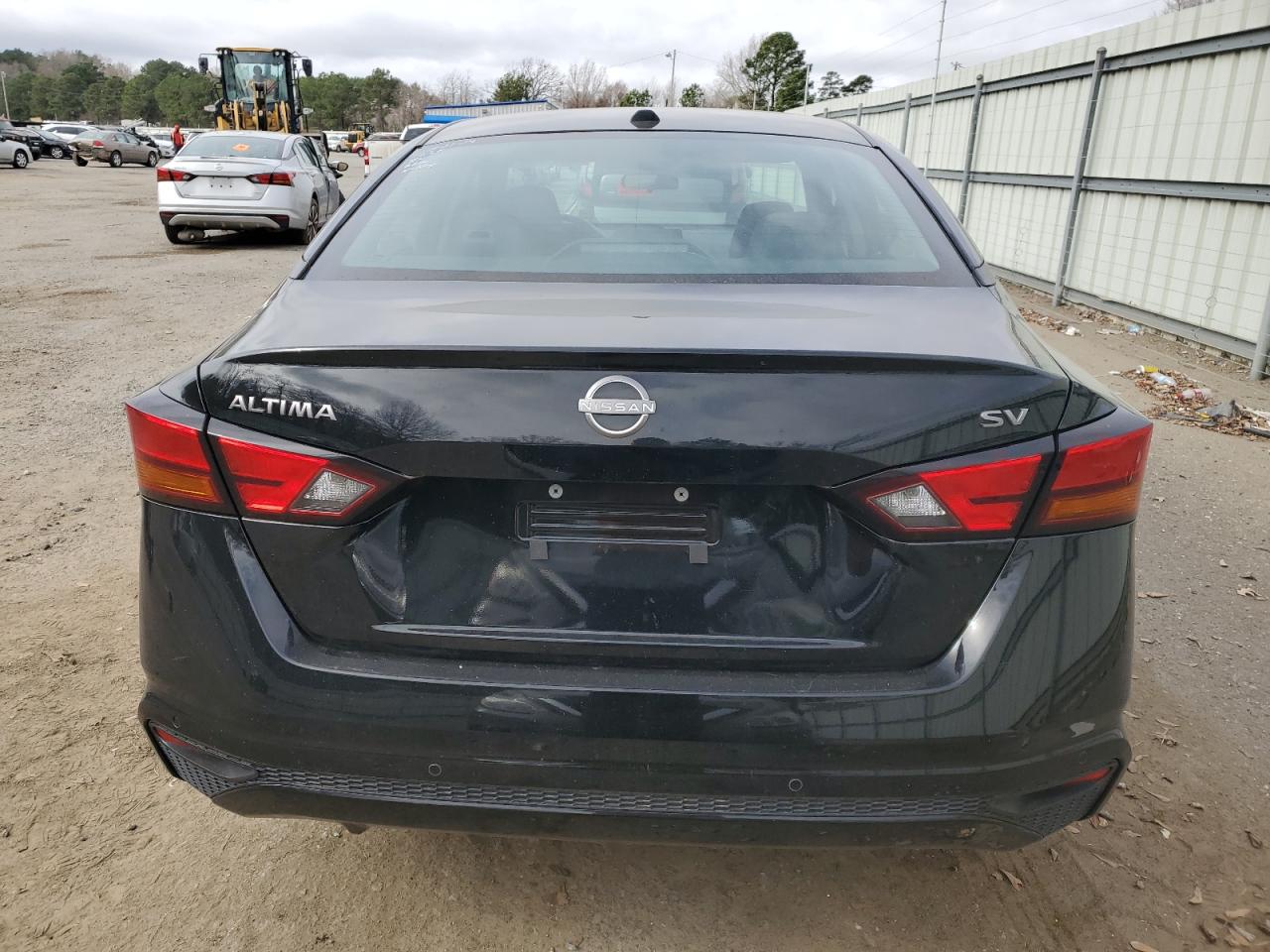 2024 Nissan Altima - Image 6