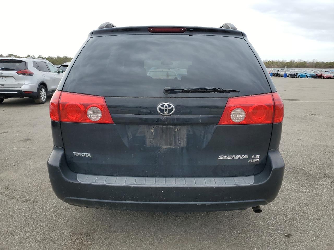 2008 Toyota Sienna - Image 6