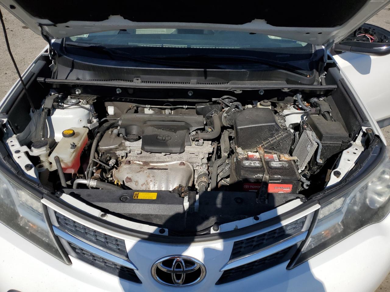 2015 Toyota RAV 4 - Image 12