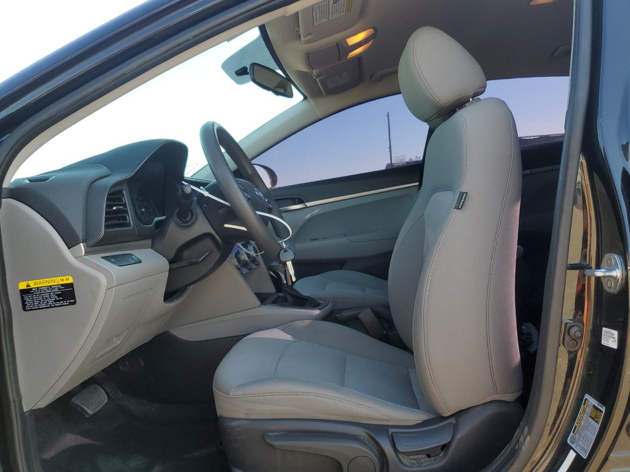 2019 Hyundai Elantra - Image 7