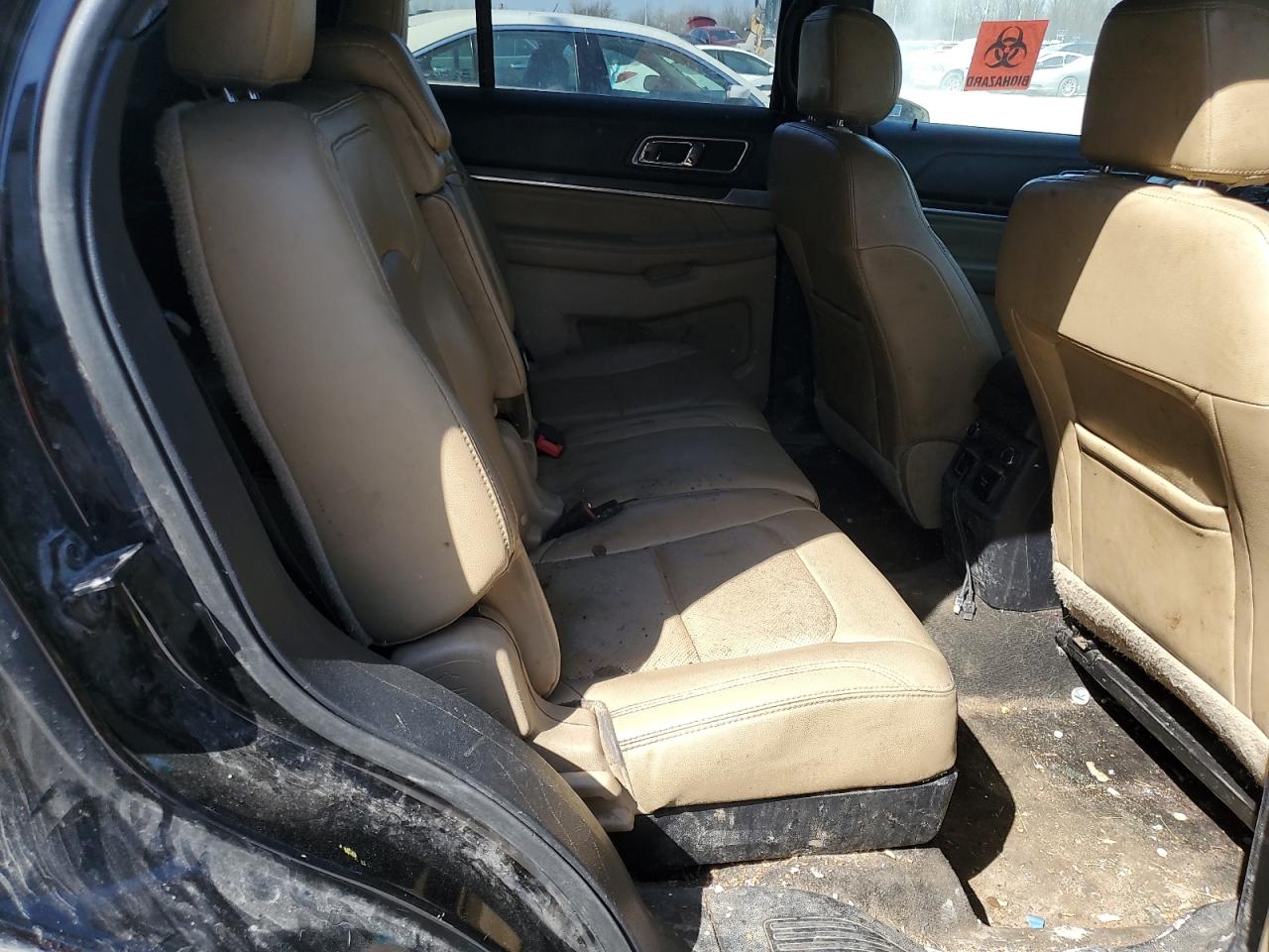 2016 Ford Explorer - Image 10